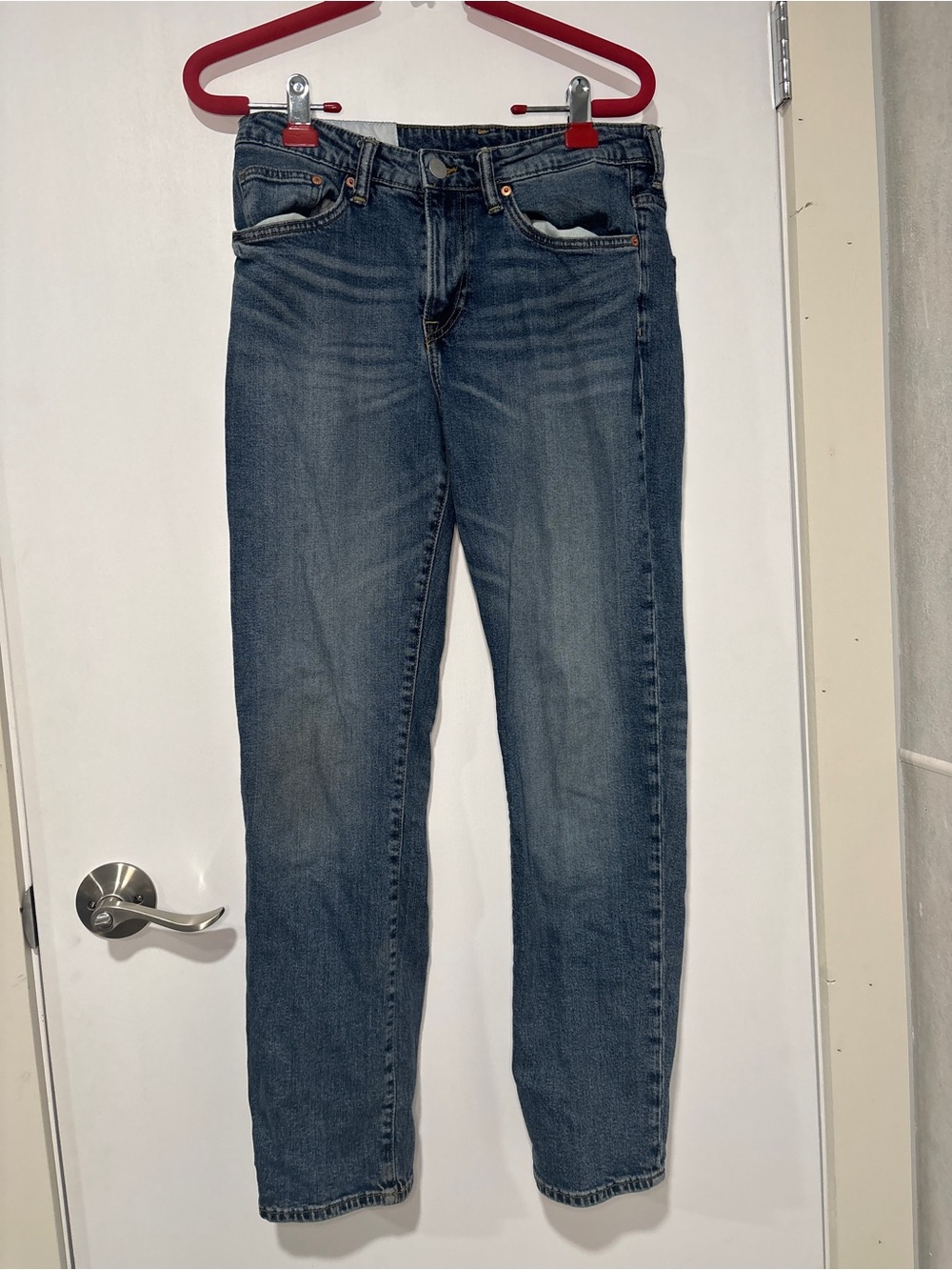 H&M Mens Straight-Leg Jeans in Medium Blue Wash